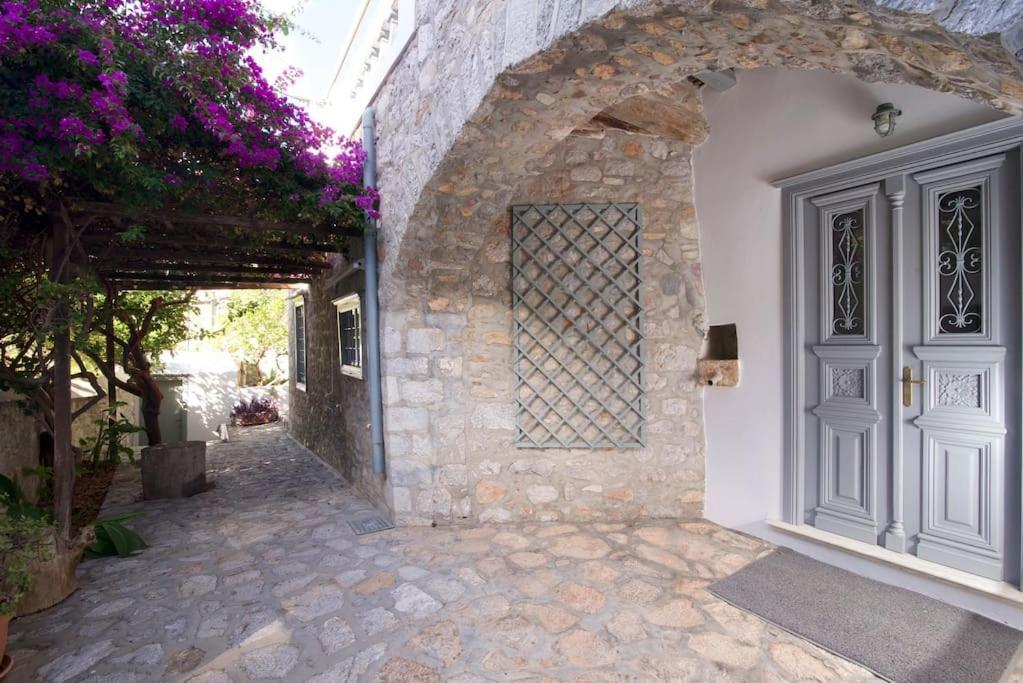 Mansion Veranda Villa Hydra (Saronic Islands)
